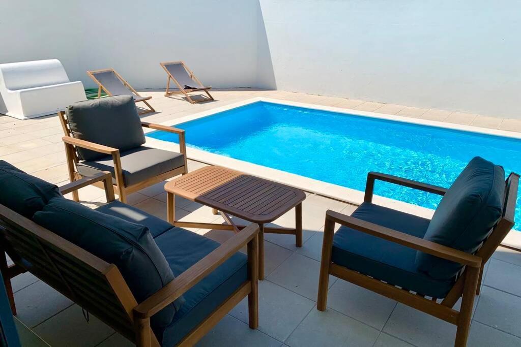 New And Modern 3 Bedroom Villa With Private Heated Pool Near Nazare Сан-Мартинью-ду-Порту Экстерьер фото