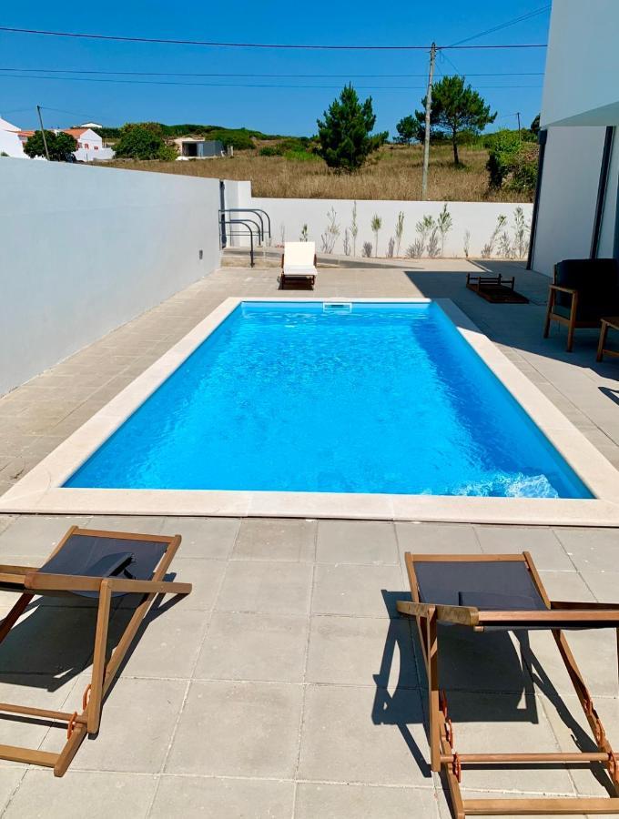 New And Modern 3 Bedroom Villa With Private Heated Pool Near Nazare Сан-Мартинью-ду-Порту Экстерьер фото